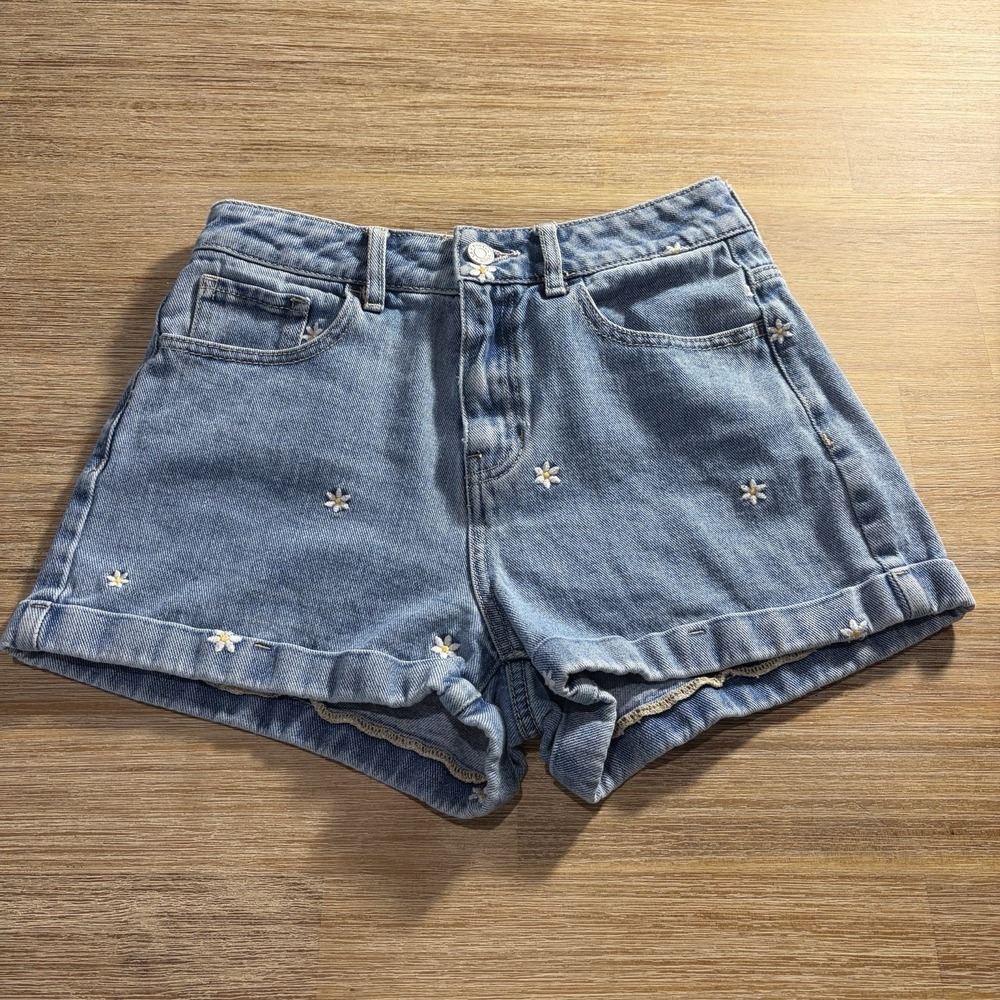 Pacsun Women's‎ Embroidered Daisy Distressed Cuffed Mom Shorts 25